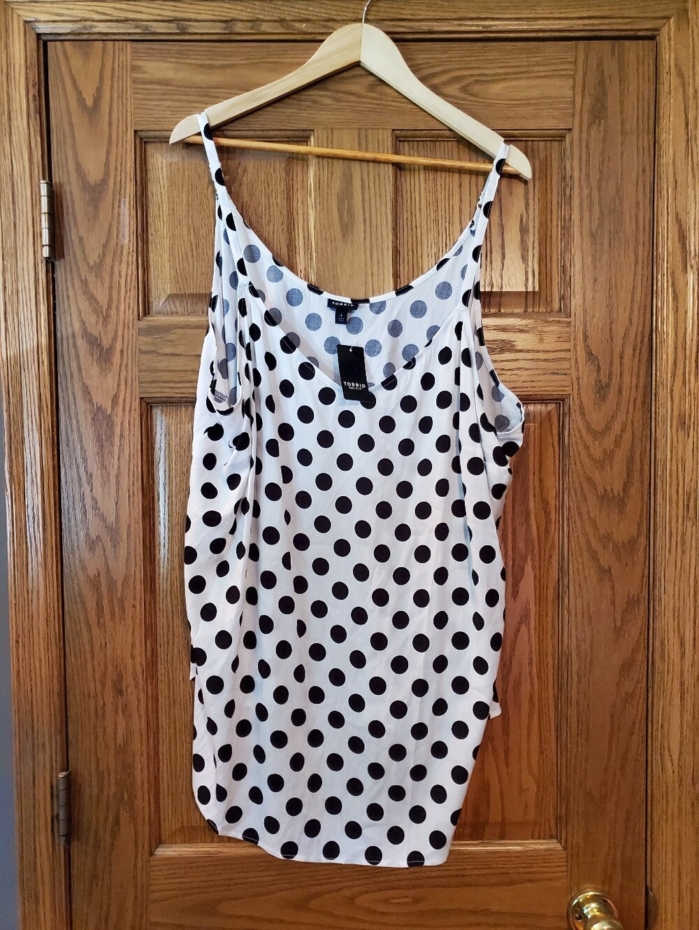 NWT Torrid Polka Dot Tank Top Blouse. Size 4.